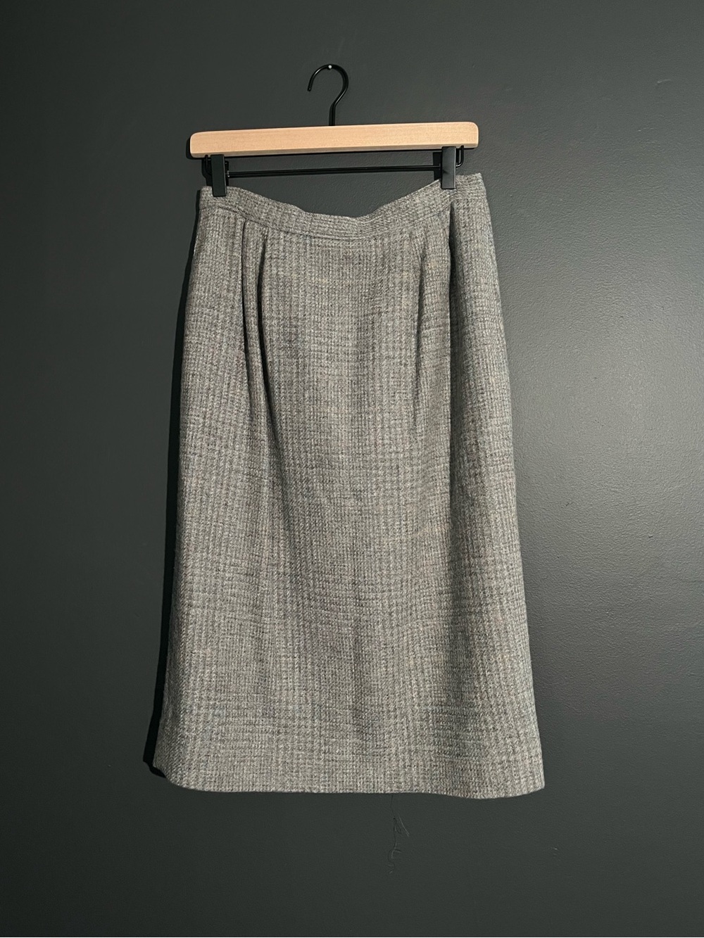 Vintage Bretton Place 100% Wool Gray Midi Skirt 28” Waist with Pockets - Medium